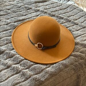 Target Tan Wide-Brim Hat with Black Band